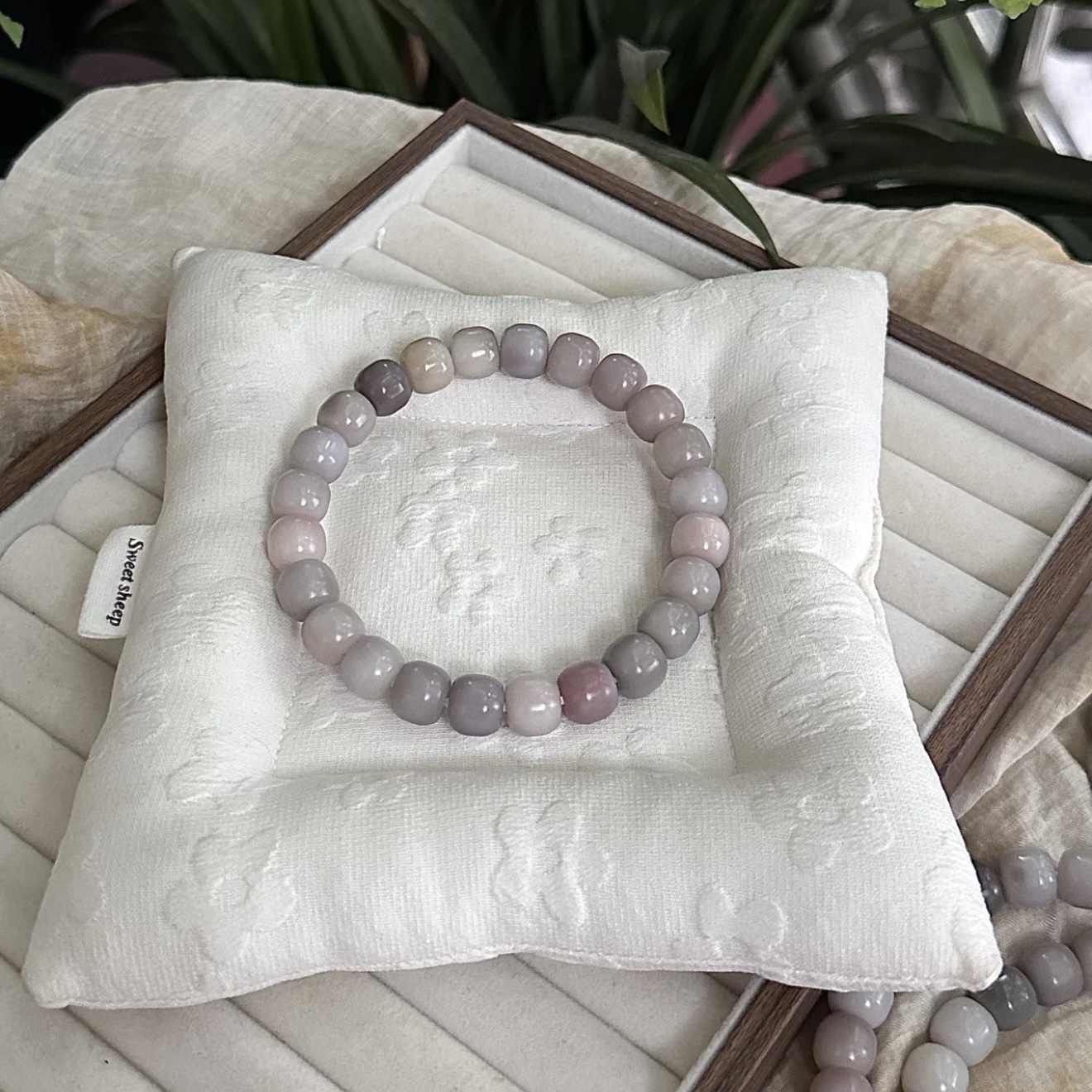 	Decorative Bodhi beads bracelet