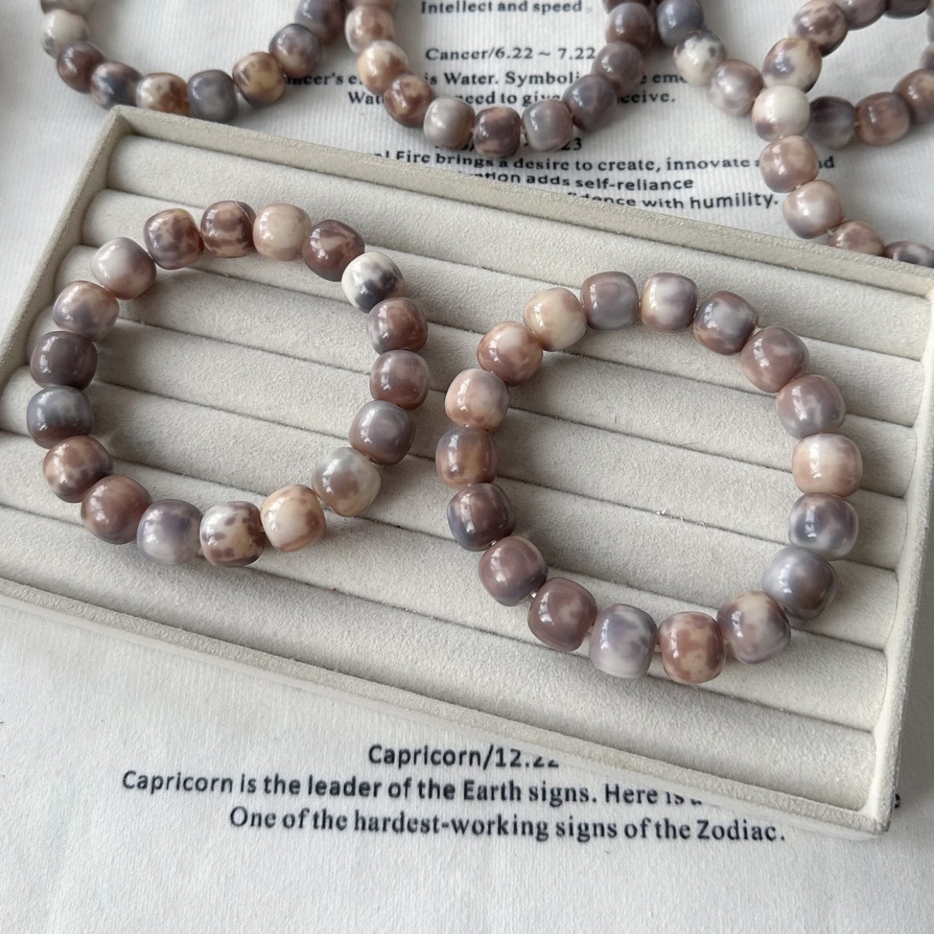 	Decorative Bodhi beads bracelet